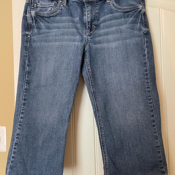 White House Black Market Other - White House Black Market  Pedal Pusher Blue Denim Jeans